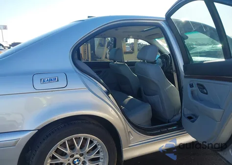 2003 BMW 530Ia from USA, damaged, VIN WBADT63463CK41152